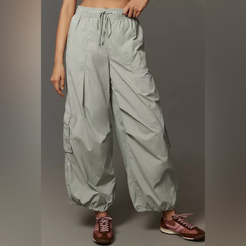 Anthropologie parachute sage green pants size medium - Picture 2 of 2